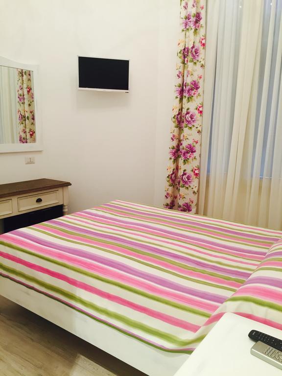 Hotel La Scogliera Бордихера Екстериор снимка