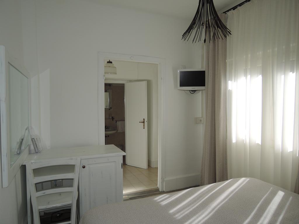 Hotel La Scogliera Бордихера Екстериор снимка