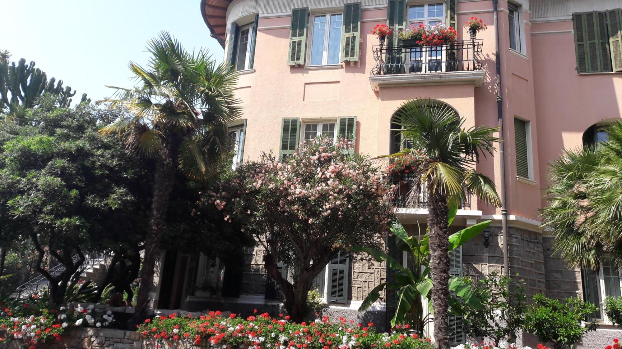 Hotel La Scogliera Бордихера Екстериор снимка