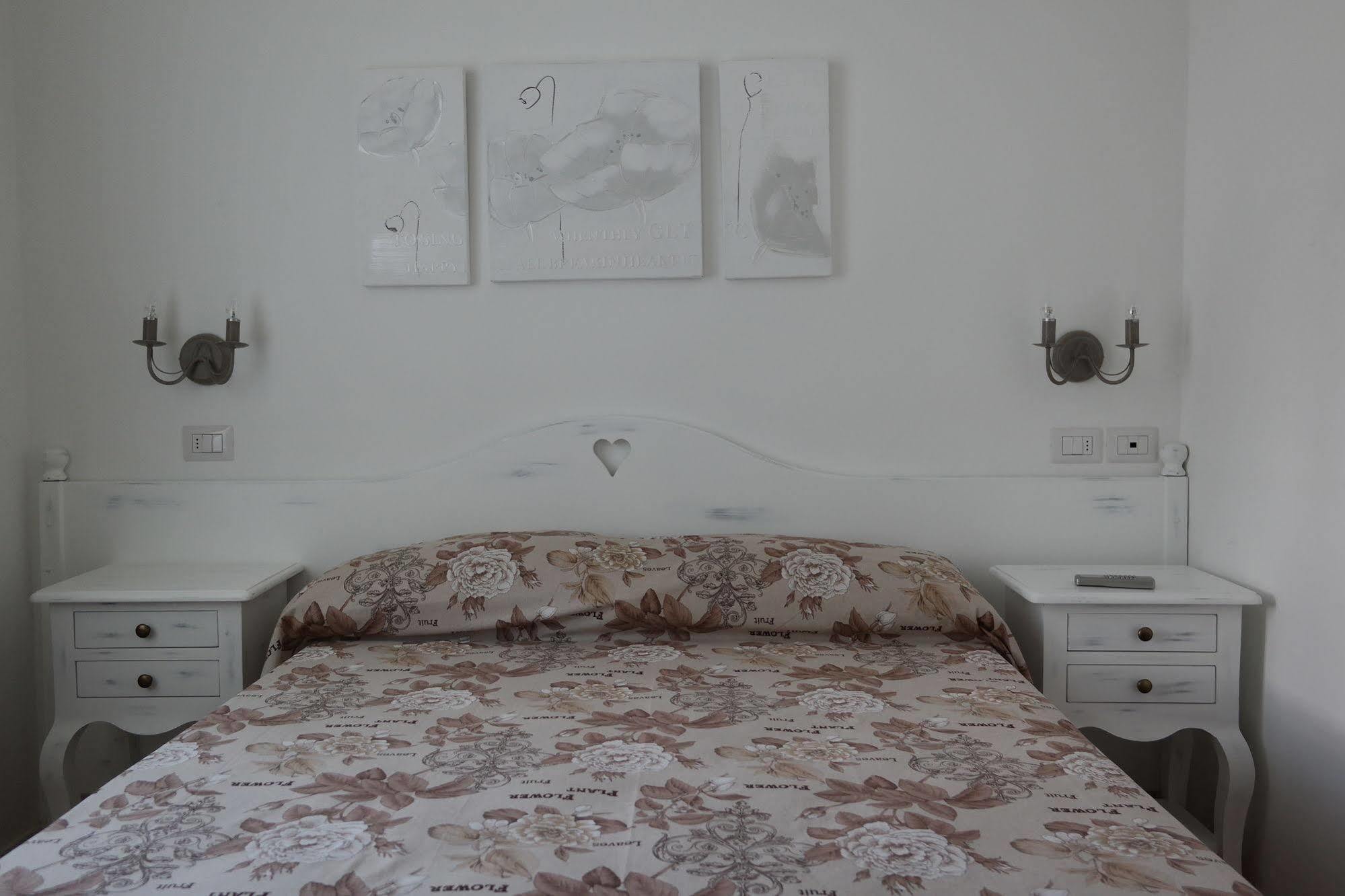 Hotel La Scogliera Бордихера Екстериор снимка