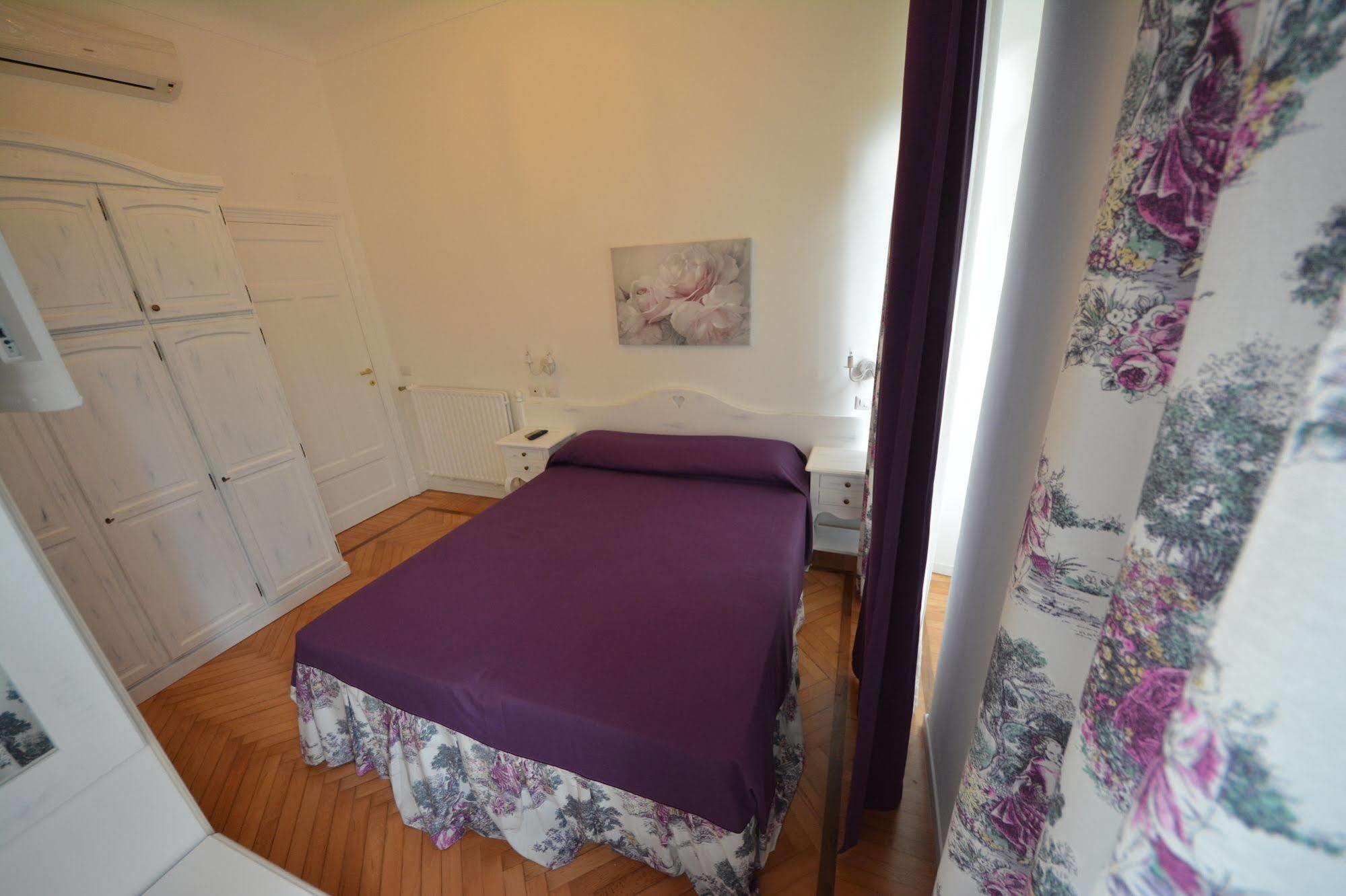 Hotel La Scogliera Бордихера Екстериор снимка