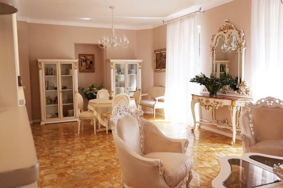 Hotel La Scogliera Бордихера Екстериор снимка